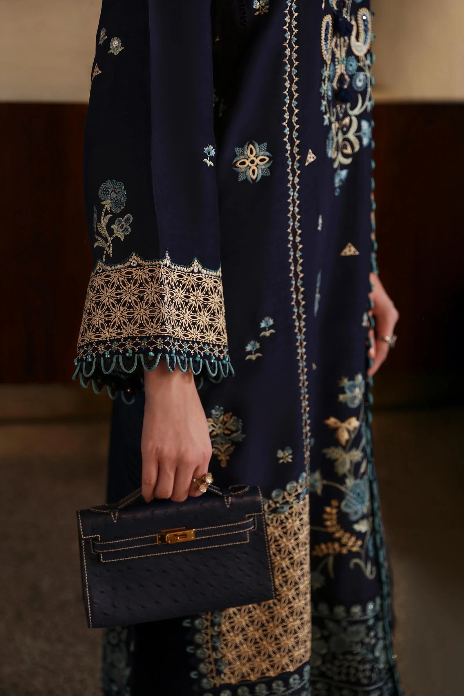 ZAHA DHANAK EMB 3PC BS-701